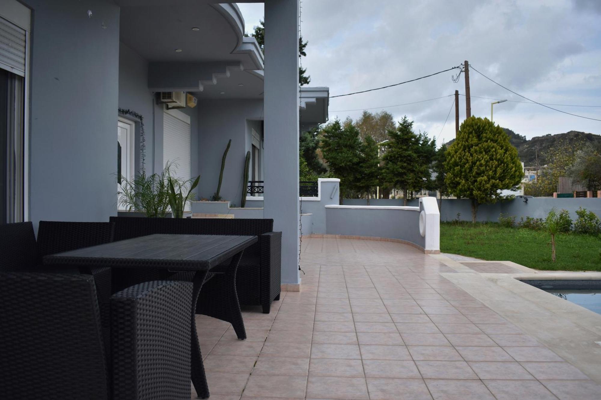 Villa Mg Luxury Kalithies