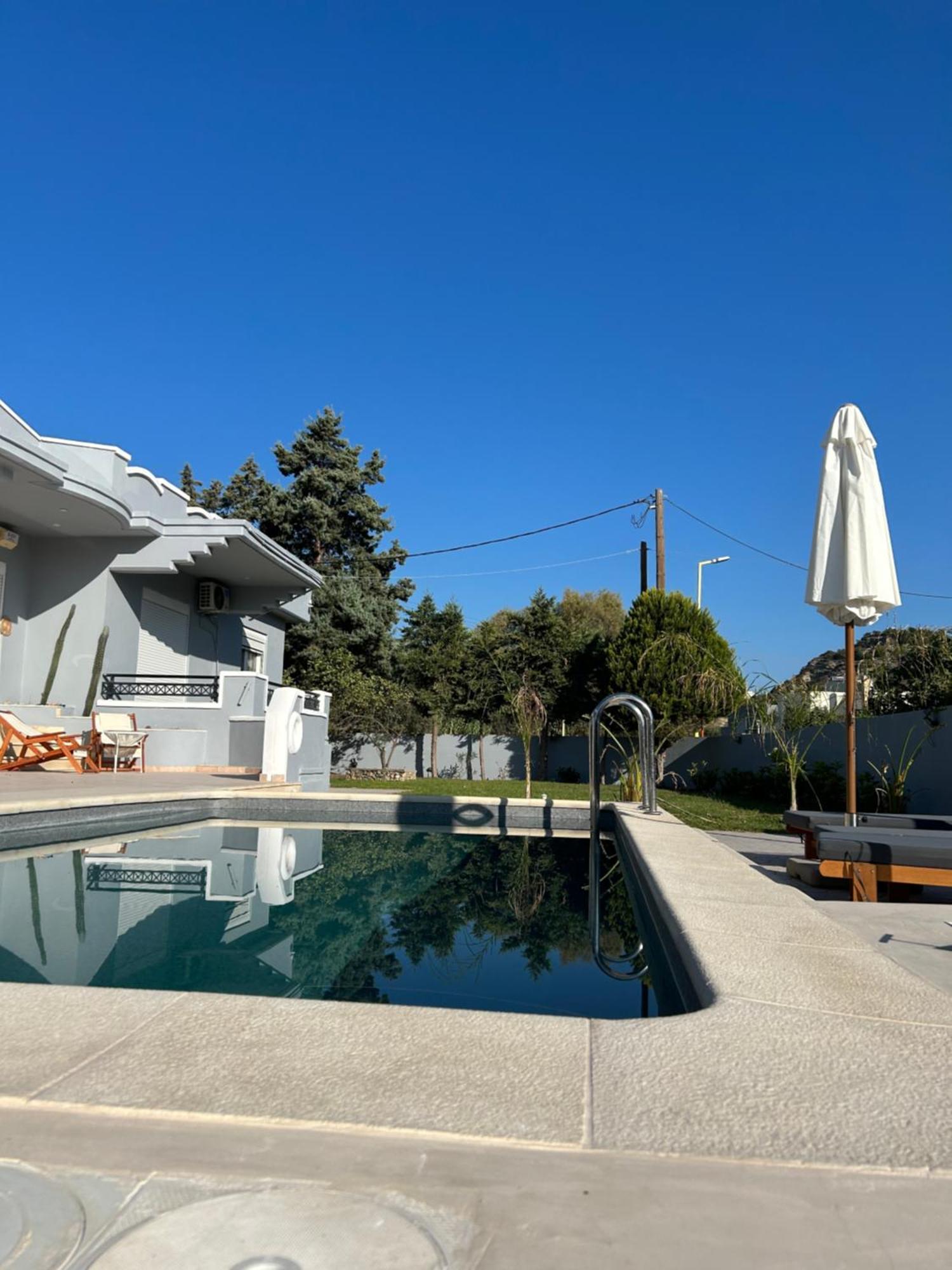 Villa Mg Luxury Kalithies