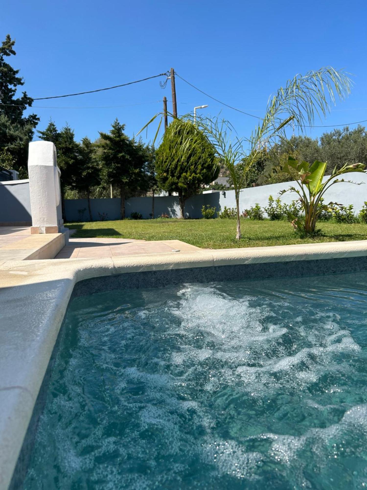 Mg Luxury Villa Kalithies